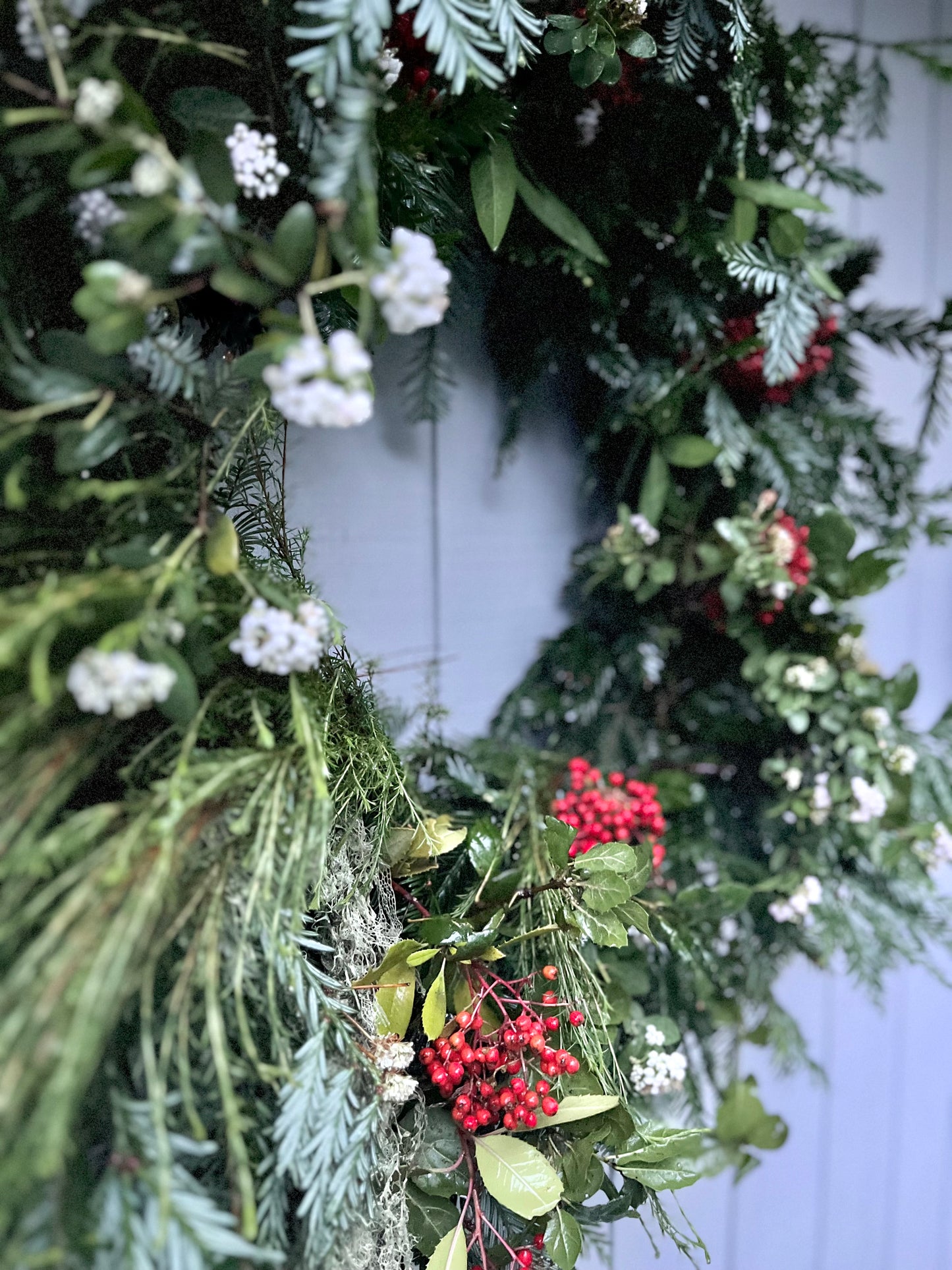 Deluxe Bespoke California Native Wreath - 32” Shag Live Greenery Holiday Decor